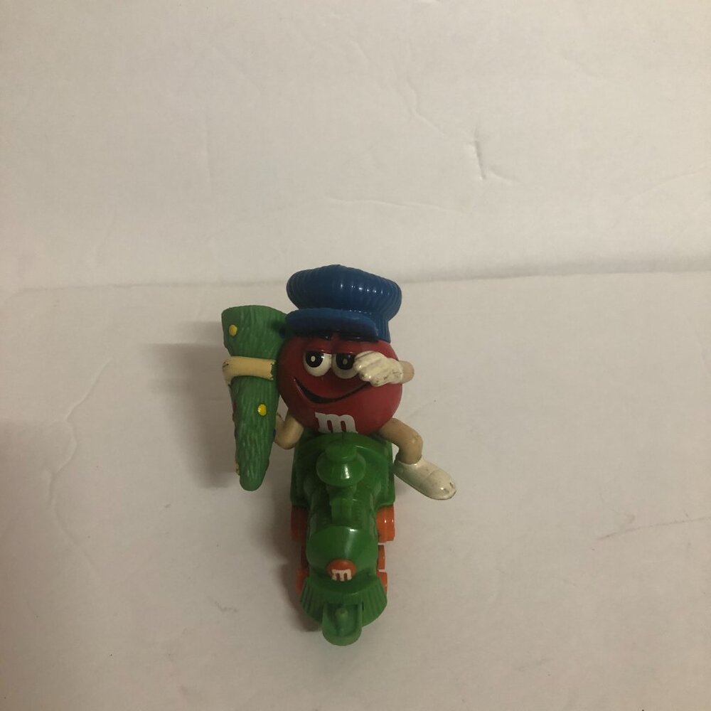 Christmas M&M’s Train - Picture 2 of 6